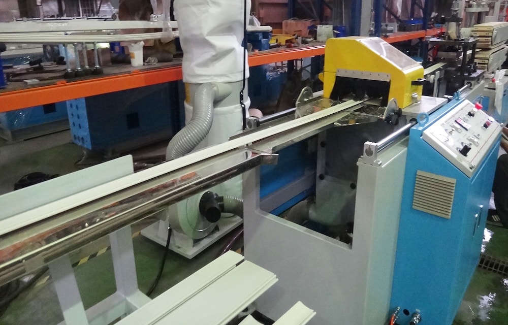 Saw Cutter For PVC Folding Door