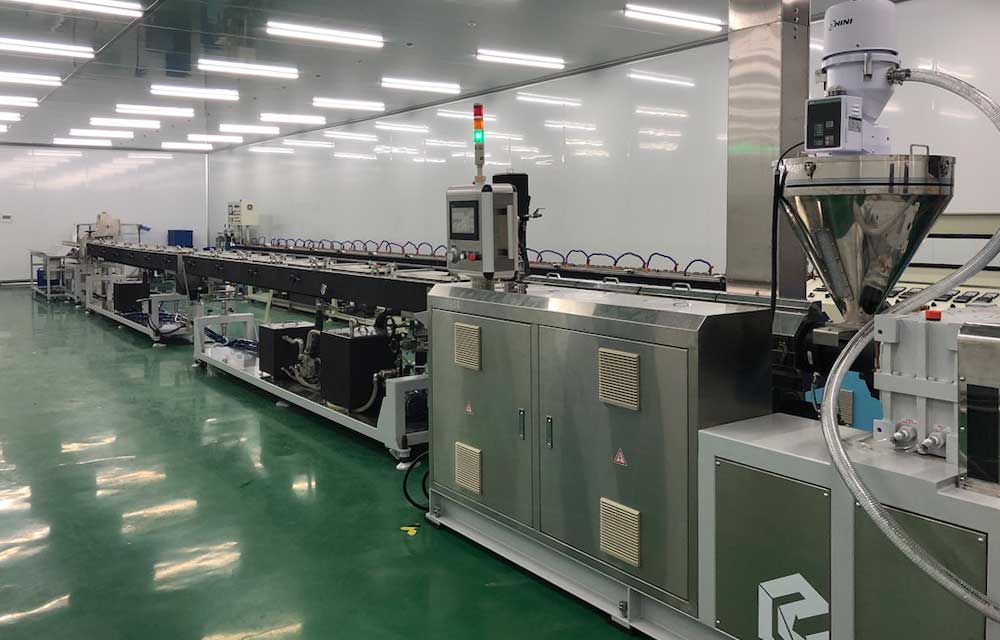 Infusion_tube_machine_line